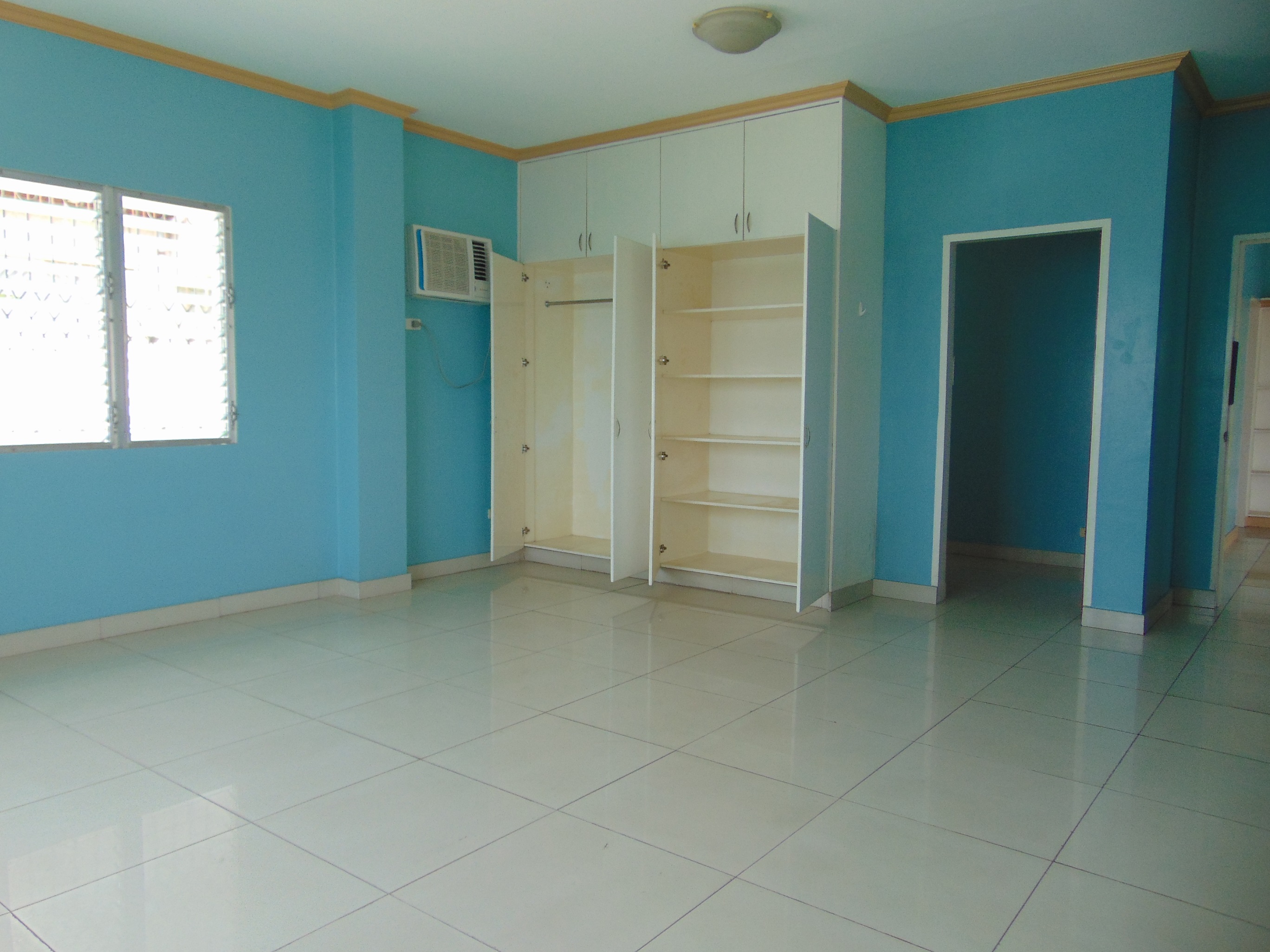 6-bedrooms-house-located-in-talamban-cebu-city